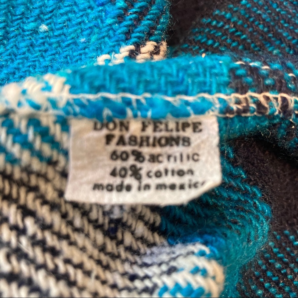 Sale 5 For $25 Don Felipe Hooded Pullover - Picture 7 of 7